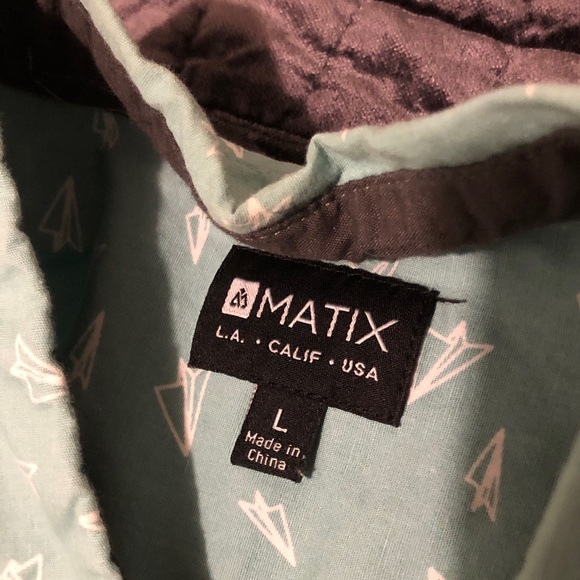 Paper Airplane Button Up - Picture 2 of 3